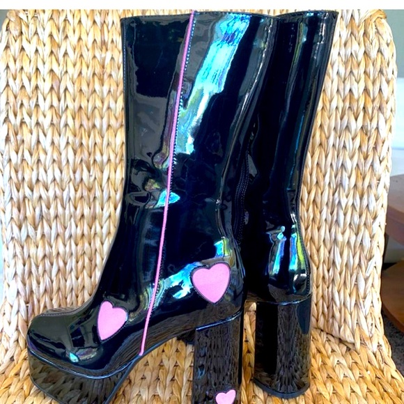New Dolls Kill Black Patent Pink Hearts Platform Boots